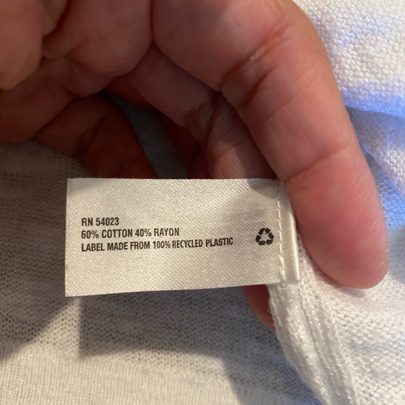 •Gap Cardigan• - Picture 3 of 4